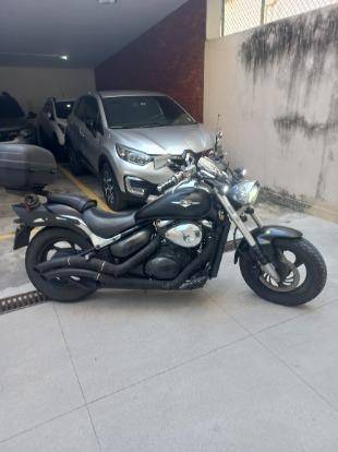 SUZUKI BOULEVARD M800 
